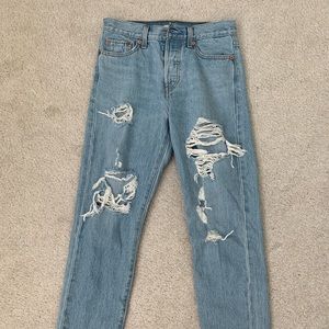 levi’s light wash wedgie denim jeans